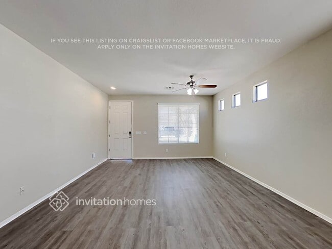 Building Photo - 2813 S 101st Ave