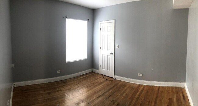 Building Photo - 4 bedroom in Chicago IL 60620