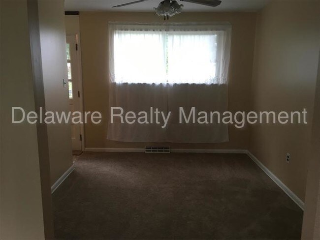 Building Photo - A spacious 3 bedroom, 1 bath ranch