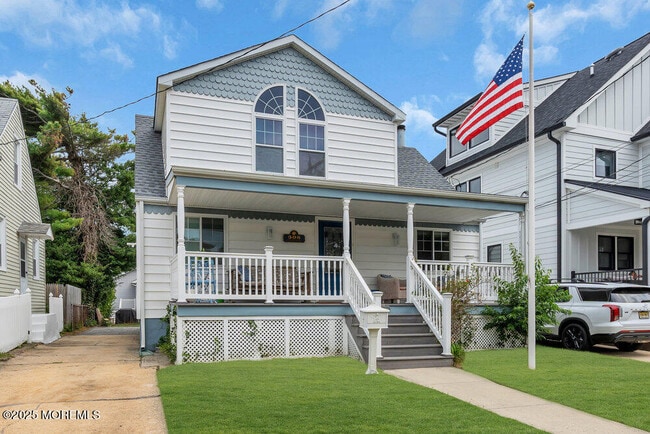 Building Photo - 308 16th Ave