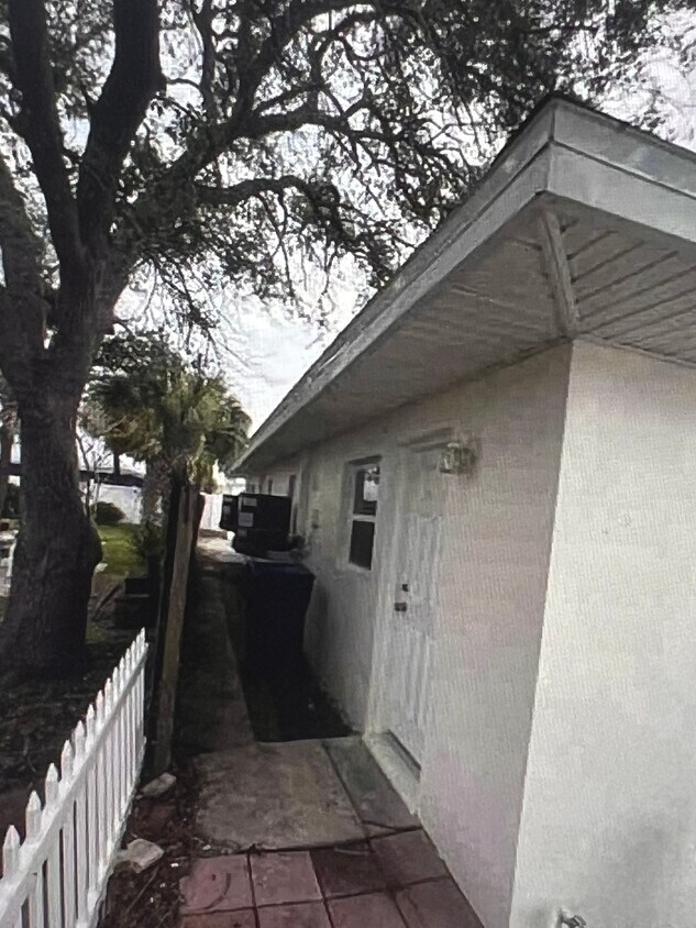 Foto del edificio - 80 144th Ave