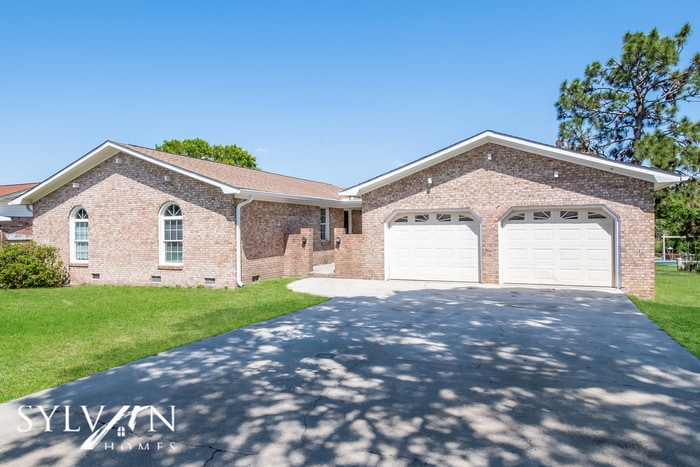 Primary Photo - Your dream home awaits!