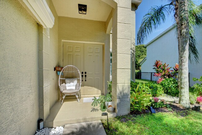 Building Photo - 2622 Sawyer Terrace