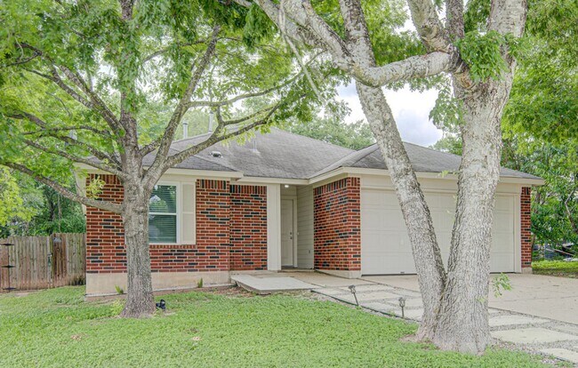 Building Photo - Charming 3-Bedroom, 2-Bath Home with Tons ...