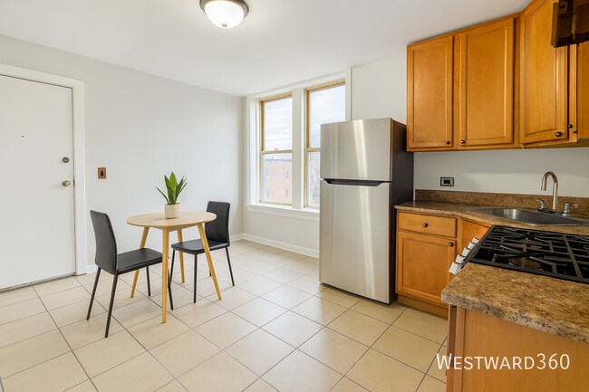 Foto del edificio - 1141 S Francisco Ave