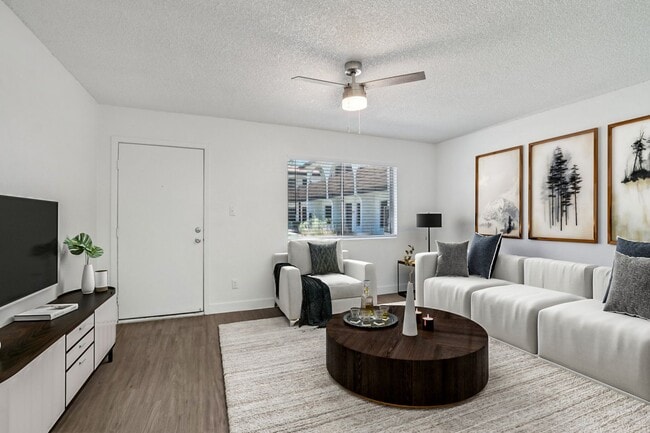 Interior Photo - Aster on University