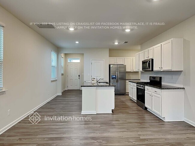 Building Photo - 4014 Weddington Pointe Dr