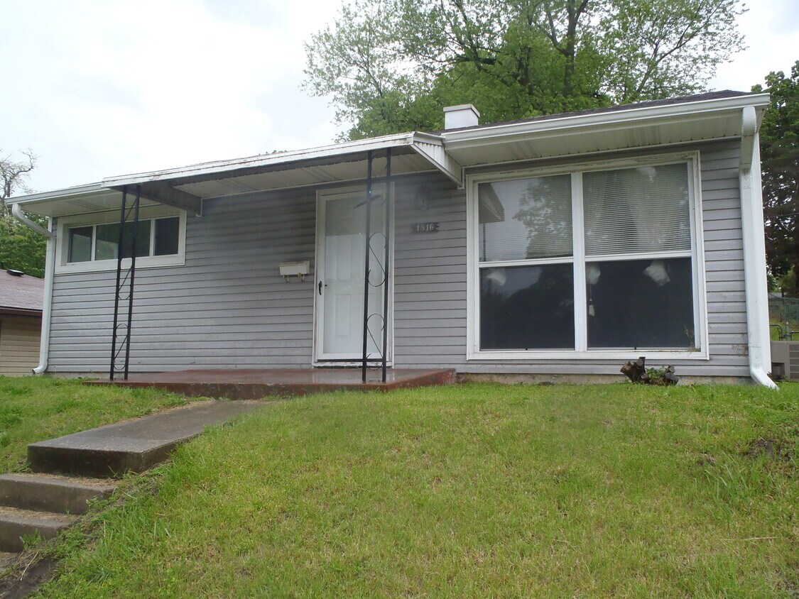1816 S 22nd St, Saint Joseph, MO 64507 House for Rent in Saint Joseph
