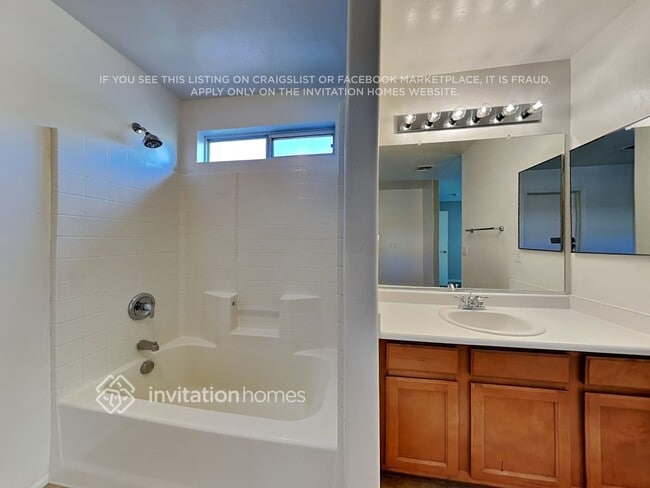 Building Photo - 5336 W Illini St