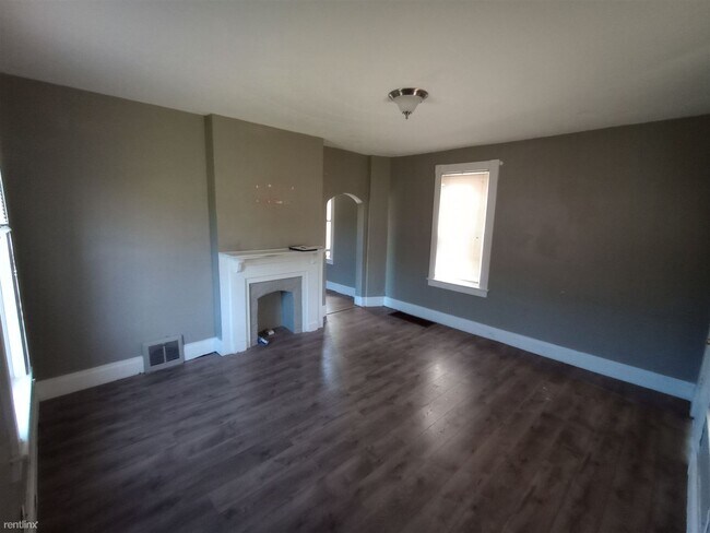 Building Photo - 3 br, 1 bath House - 423 Burton Avenue
