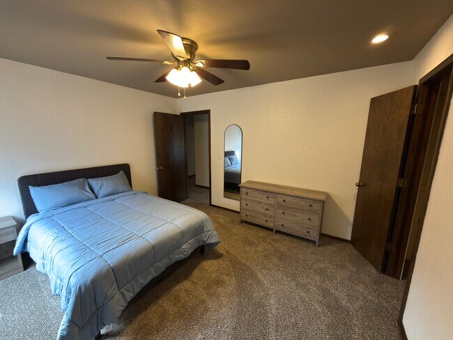 Dormitorio 2 - 2105 Appomattox