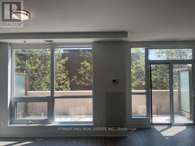 Building Photo - 310-310 Tweedsmuir Ave