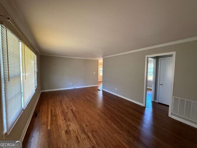 Foto del edificio - 1885 Crystal Dr