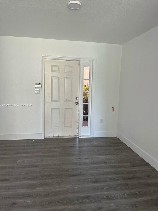Building Photo - 2036 NE 167th St