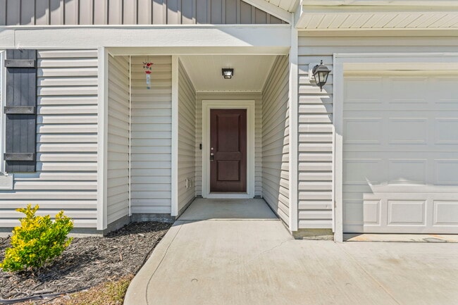 Building Photo - 1789 Sapphire Dr