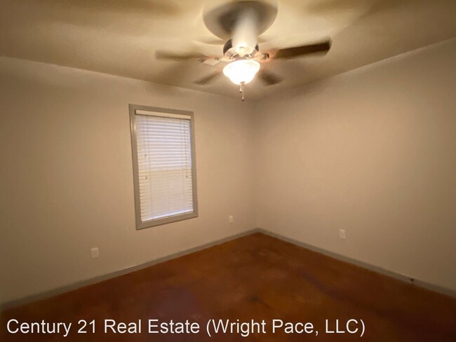 Building Photo - 3 br, 2 bath House - 301 Shirley
