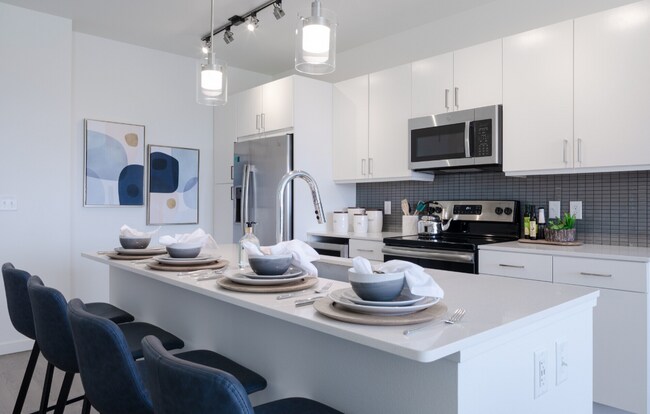 Building Photo - 3972 E Evans Ave