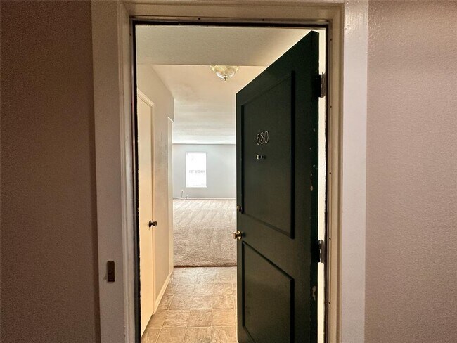 Foto del edificio - 355 N Post Oak Ln
