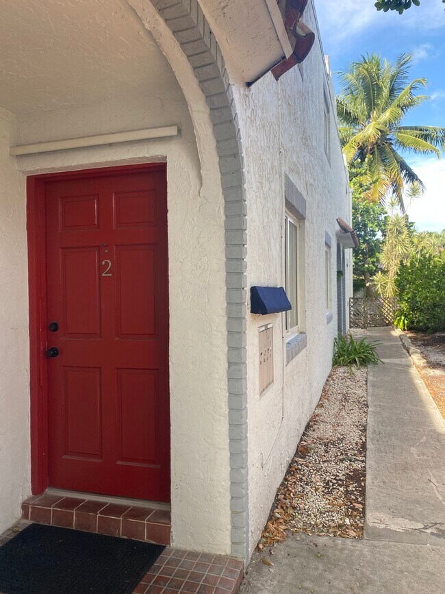 Foto del edificio - 608 NE 9th Ave