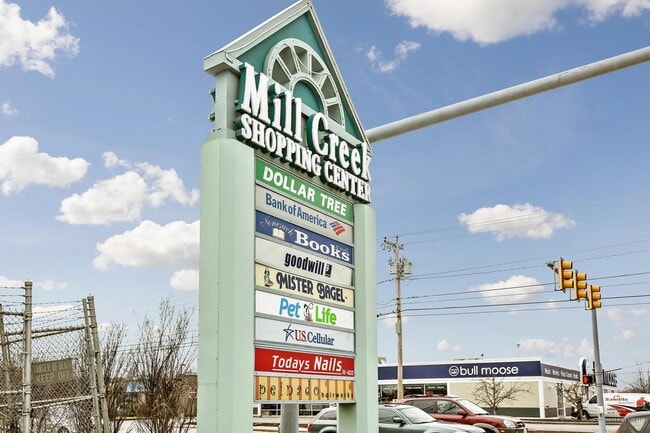 Building Photo - 18 Ocean St