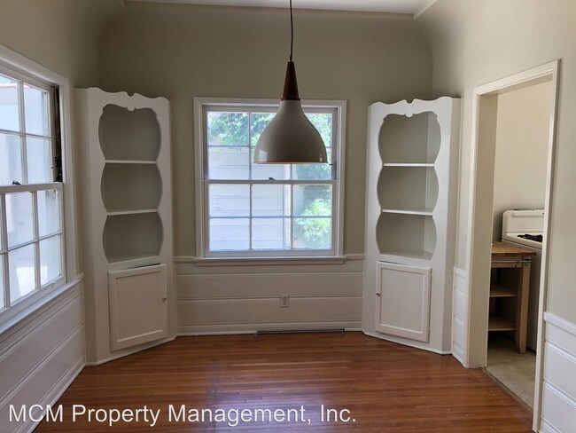 Foto del edificio - 734-736 S Stanley Ave