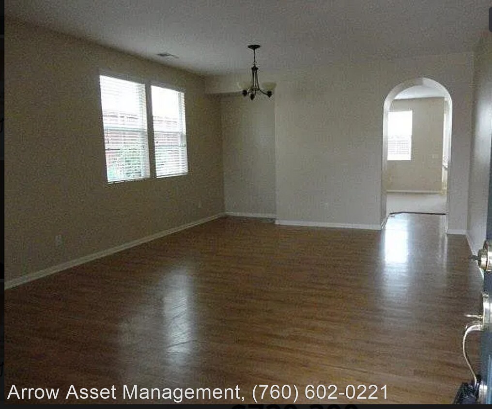 Building Photo - 4 br, 2 bath House - 5205 Bluegrass Way