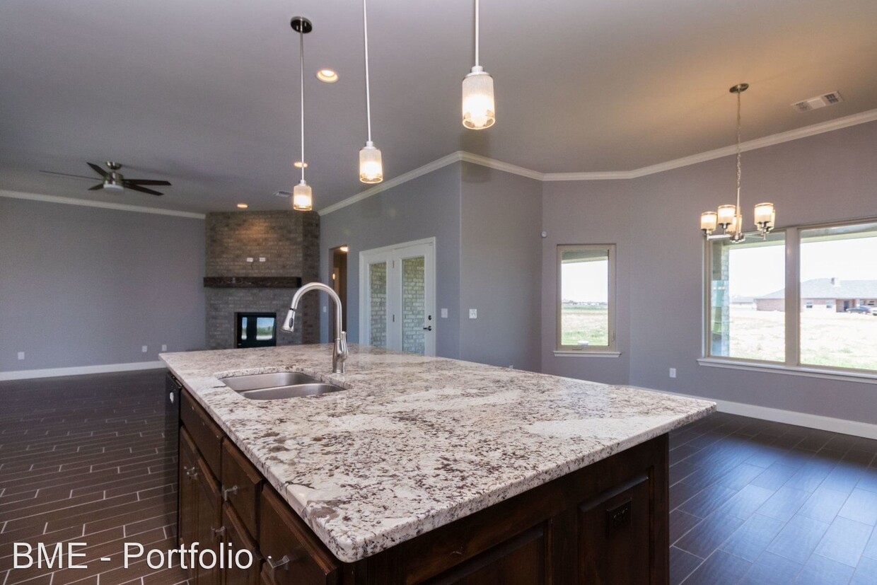 Building Photo - 4 br, 3 bath House - 15101 Helium