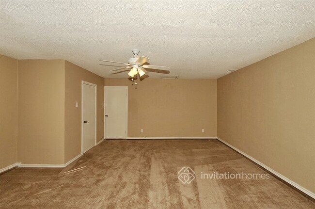 Building Photo - 1001 Glenhaven Dr