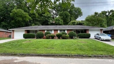 Building Photo - 211 Elmwood Dr