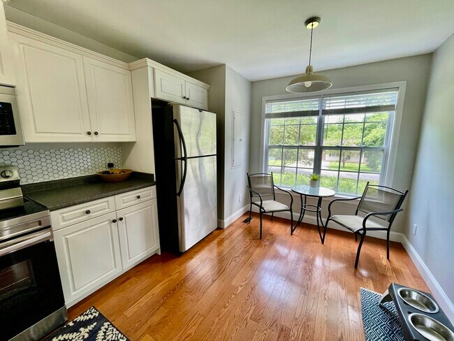 Foto del edificio - 429 Dogwood Cir