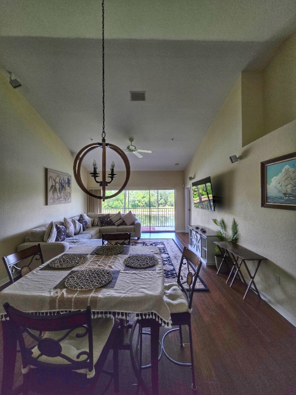 Building Photo - 7661 Sweetbay Cir