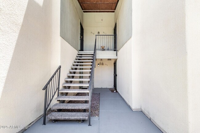 Foto del edificio - 729 W Coolidge St