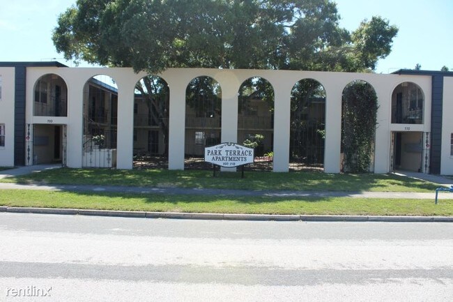 Foto del edificio - 700-710 50th St N