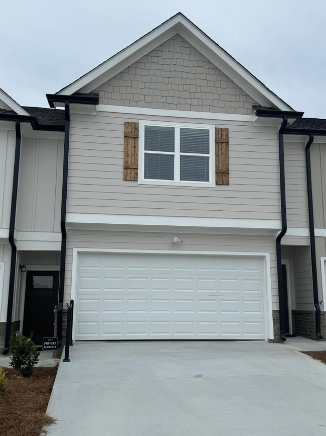 LIKE NEW, 3 bed 2 bath Townhome in Lula! - LIKE NEW, 3 bed 2 bath Townhome in Lula!