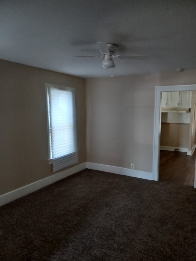 Foto del edificio - 641 Western Ave