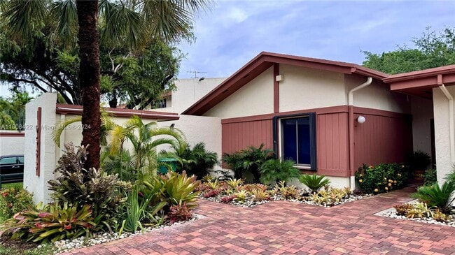 Building Photo - 10583 SW 77th Terrace