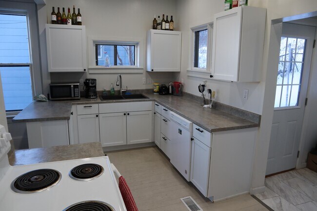 Foto del edificio - 325 W Addie St