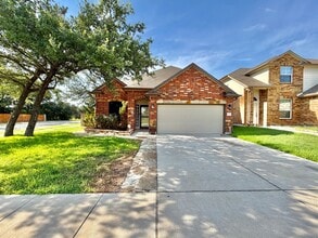 Building Photo - 3418 Lorne Dr