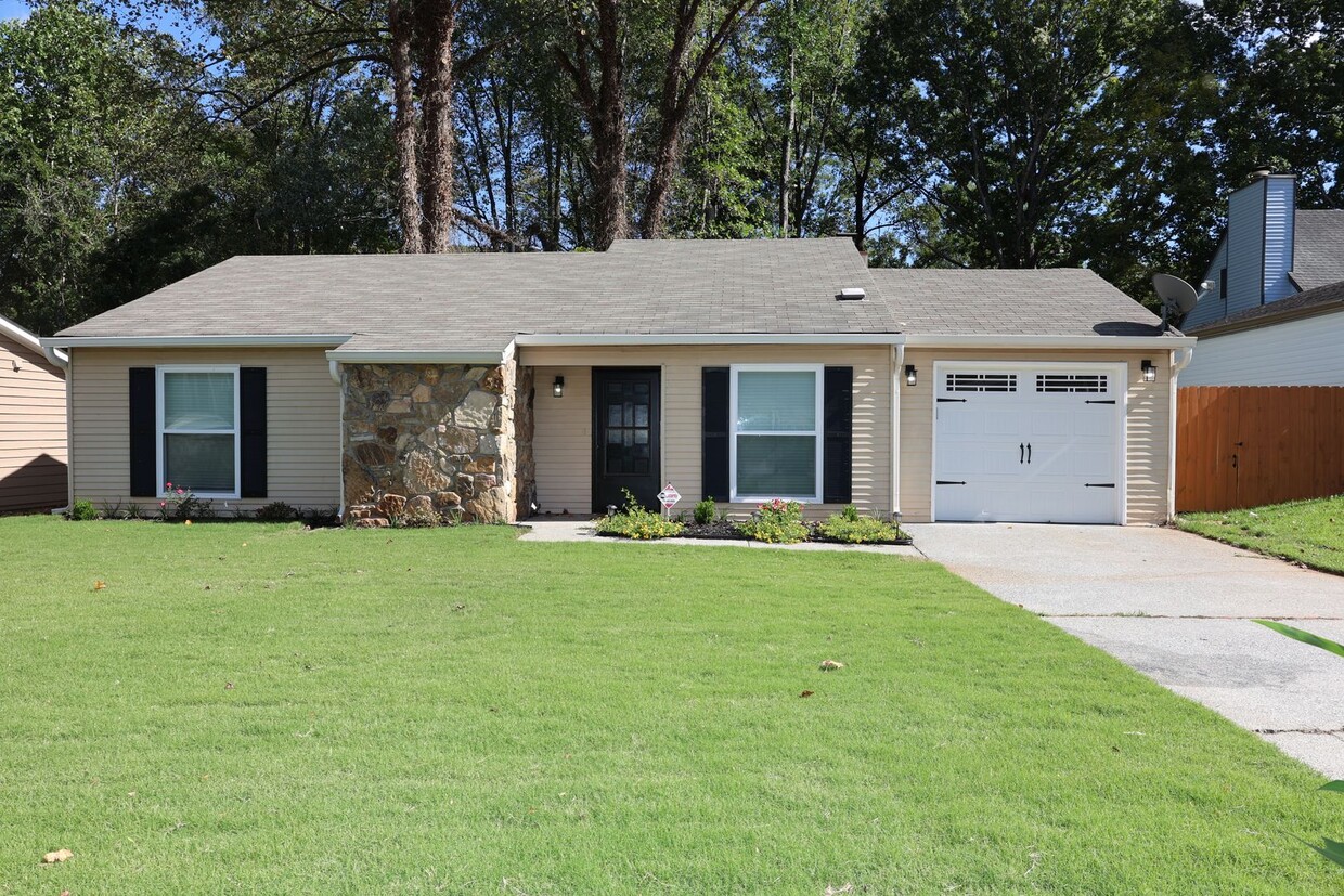 Primary Photo - Newly Renovated Single Family Home-