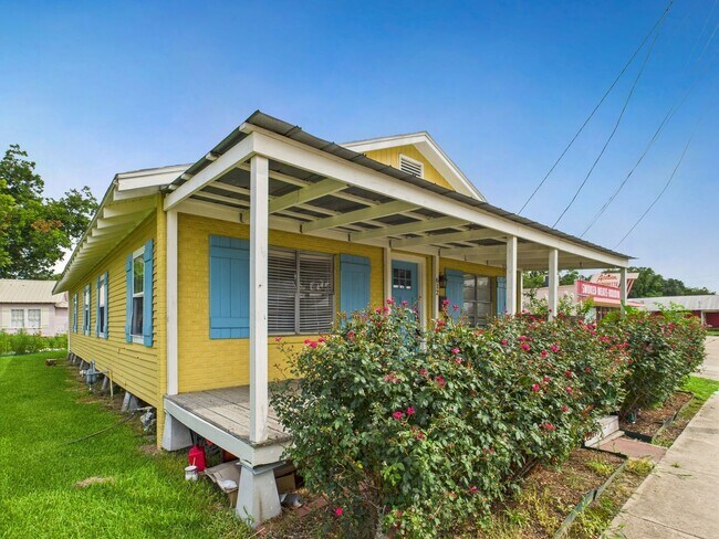 Foto del edificio - 4 Bedroom Home Near UL!