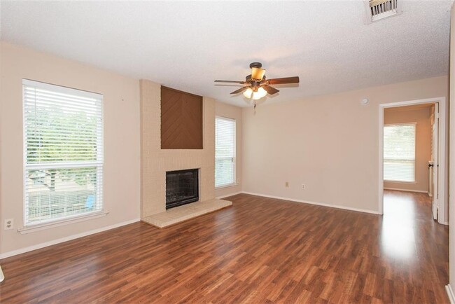 Building Photo - 10616 Mellow Meadows Dr