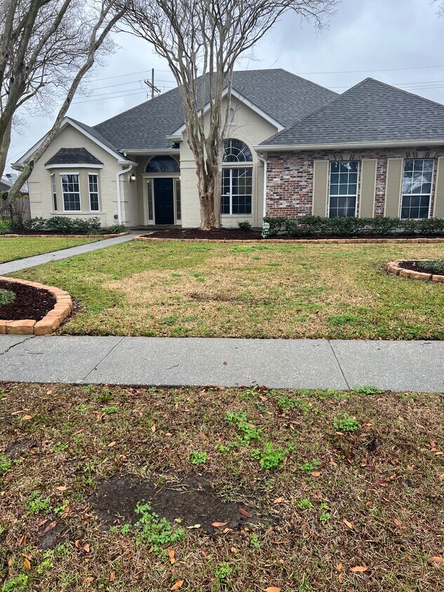 608 Cheyenne Dr, Houma, LA 70360 House Rental in Houma, LA