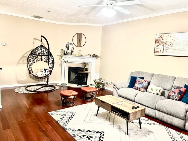 Foto del edificio - 2615 Avery Park Cir