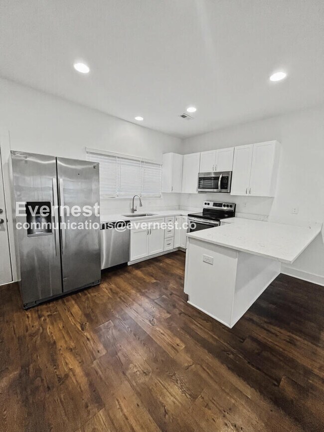 Foto del edificio - 300 Stewarts Ferry Pike