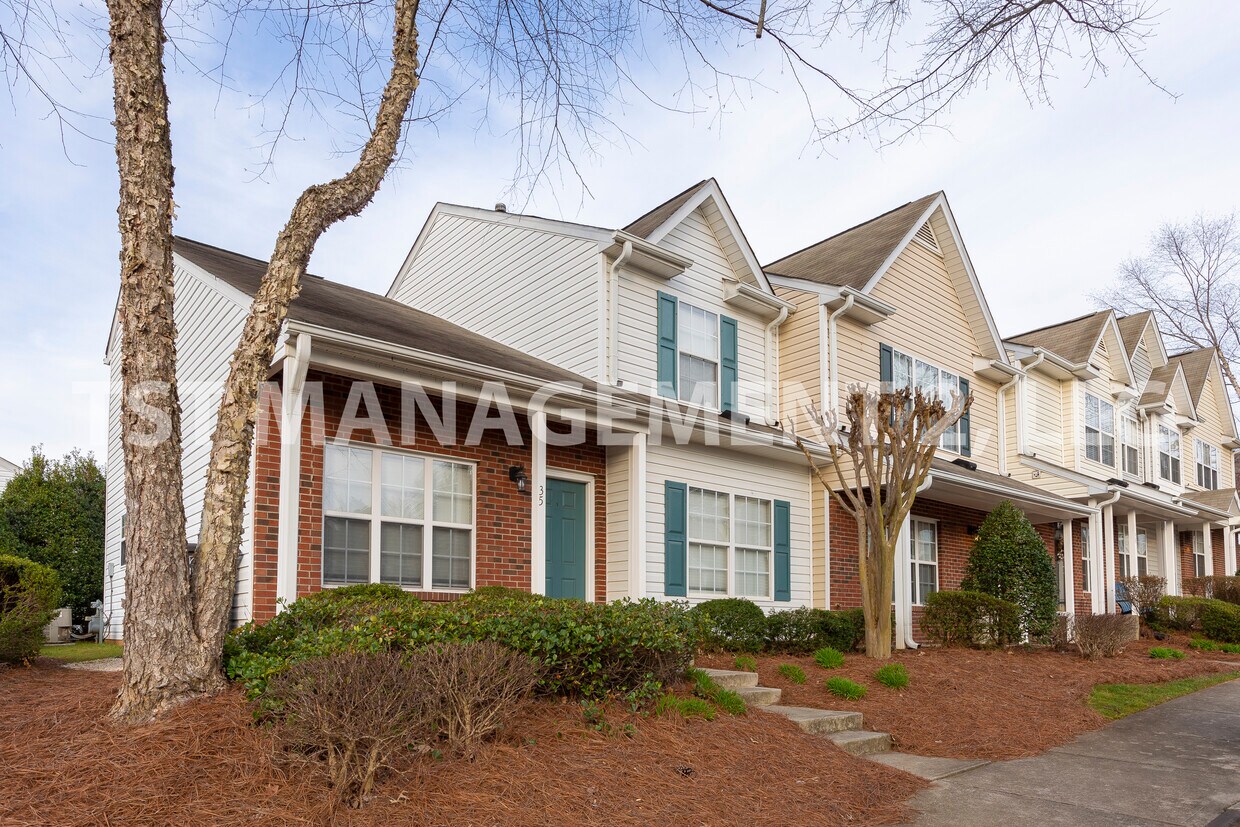 35 Tannenbaum Cir, Greensboro, NC 27410 Townhome Rentals in Greensboro NC