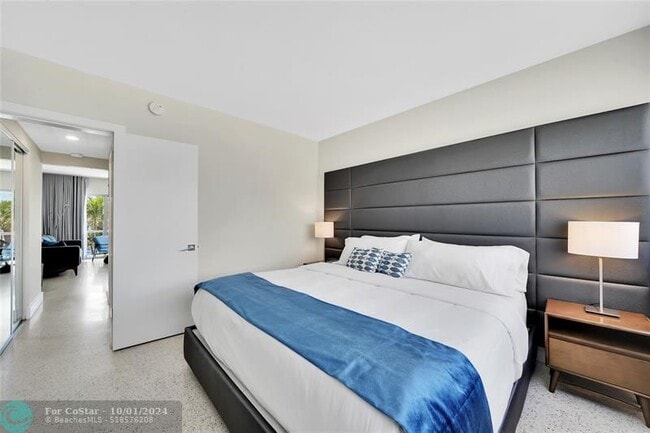 Building Photo - 4433 El Mar Dr