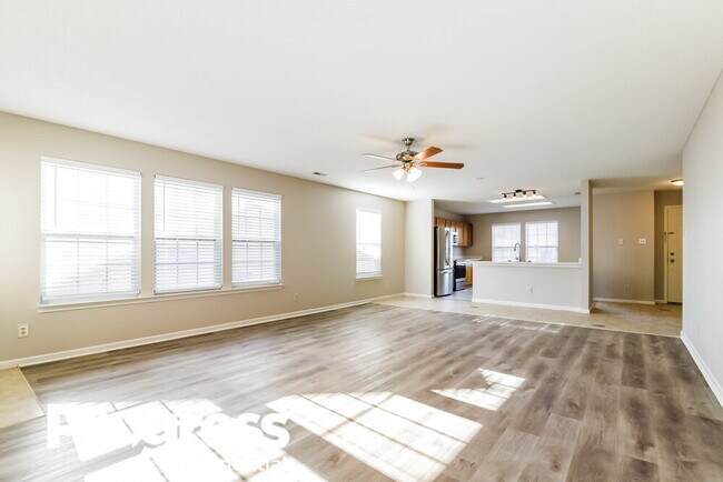Foto del edificio - 2217 Westmere Dr