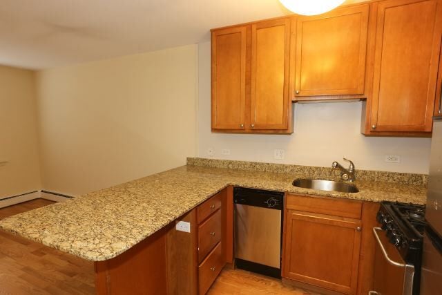 Foto del edificio - 628 W Wrightwood Ave