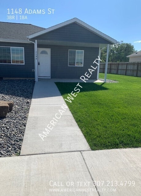 Building Photo - 1148 Adams St