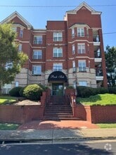 Building Photo - 900 Taylor St